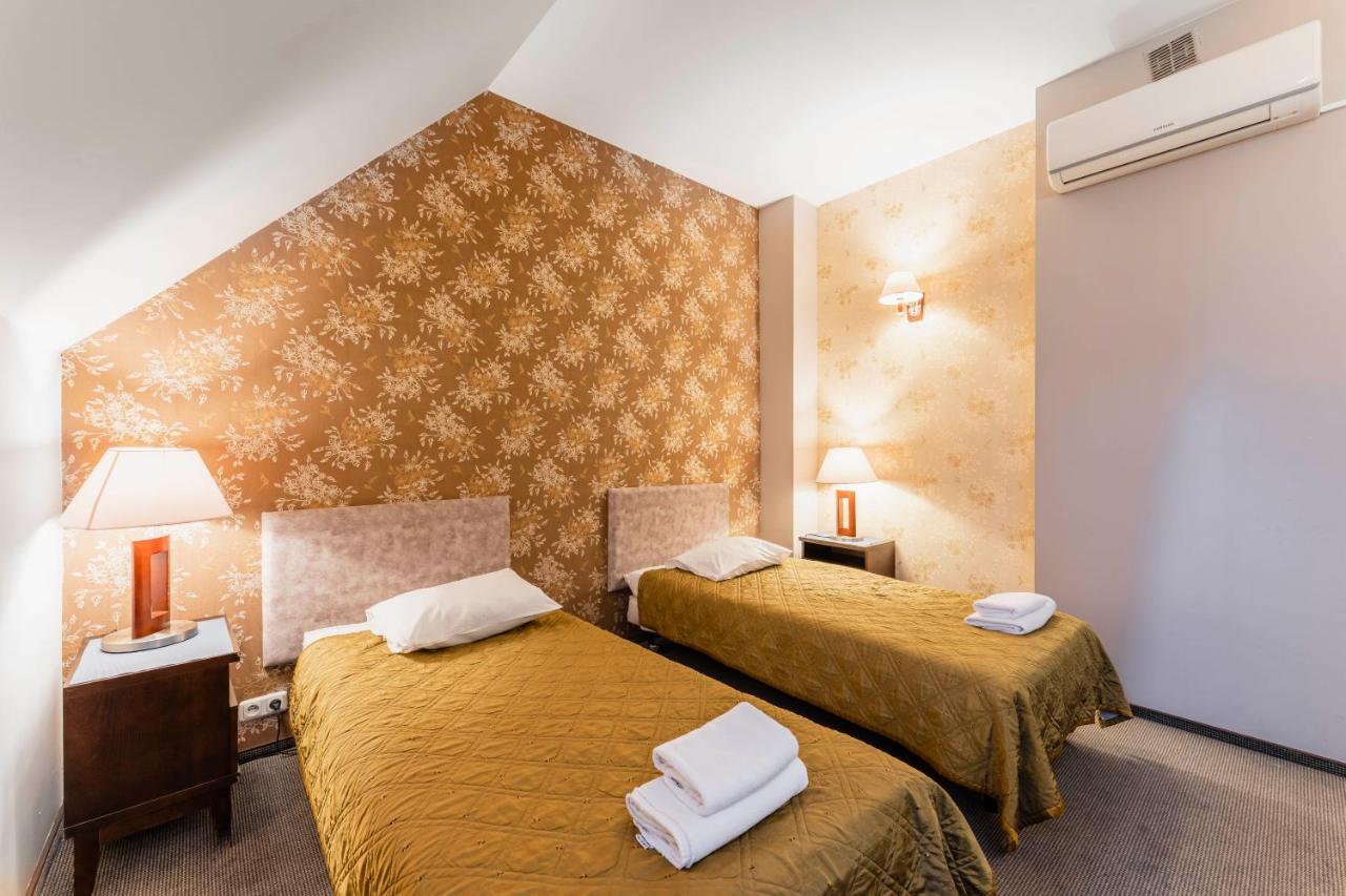 Hotel Pod Kasztanami 卢布林 外观 照片