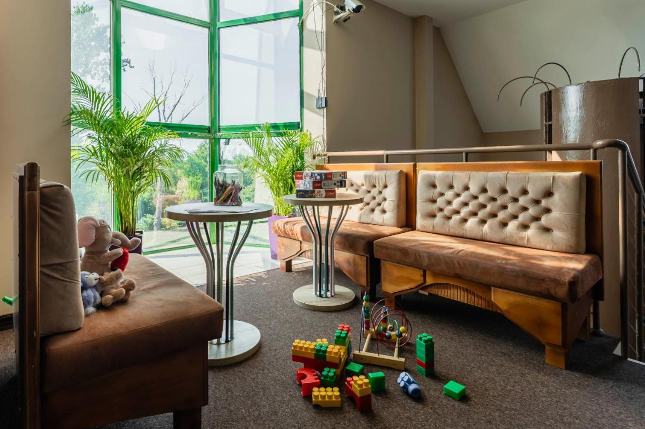 Hotel Pod Kasztanami 卢布林 外观 照片