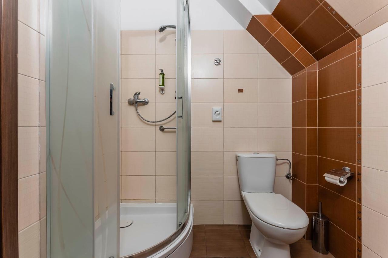 Hotel Pod Kasztanami 卢布林 外观 照片