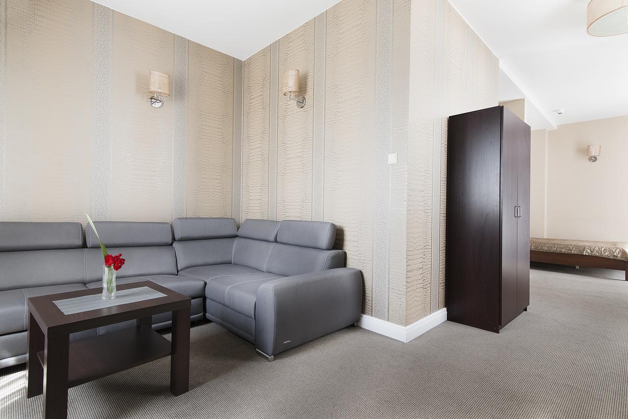 Hotel Pod Kasztanami 卢布林 外观 照片